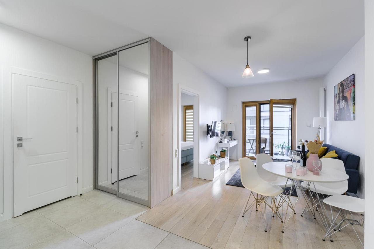 Luxury Apartment On Grzybowska Street Warsawa Bagian luar foto