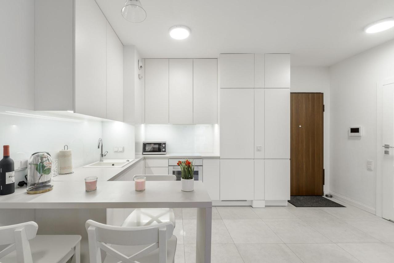 Luxury Apartment On Grzybowska Street Warsawa Bagian luar foto