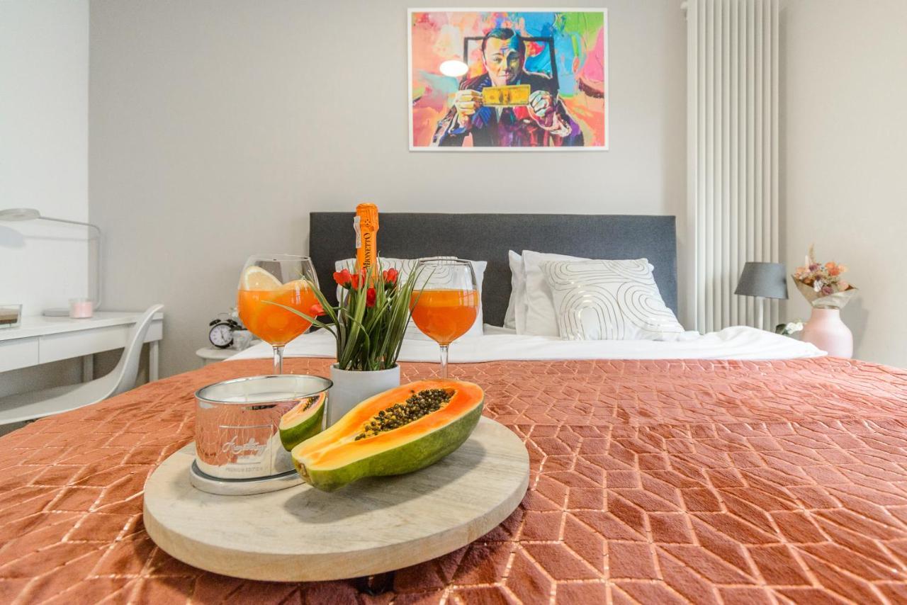 Luxury Apartment On Grzybowska Street Warsawa Bagian luar foto