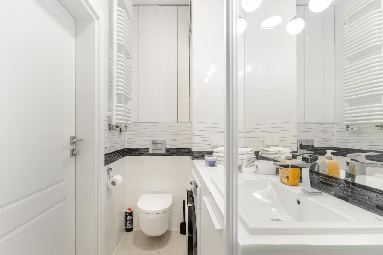Luxury Apartment On Grzybowska Street Warsawa Bagian luar foto